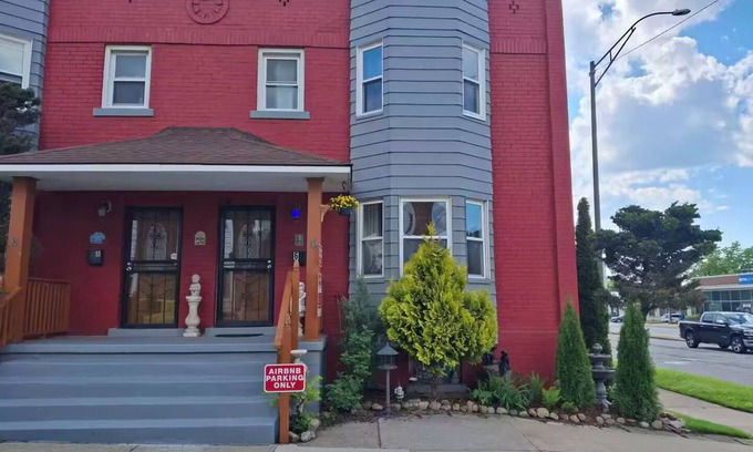 Cleveland Condo | The East Side Hub