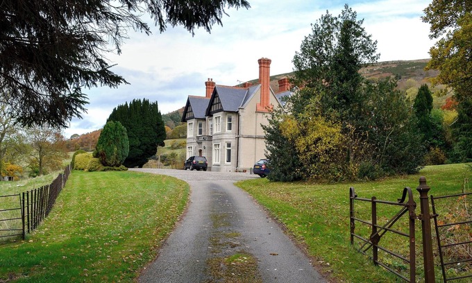 Hendrerwydd Cottage | The East Wing at Grove Hall