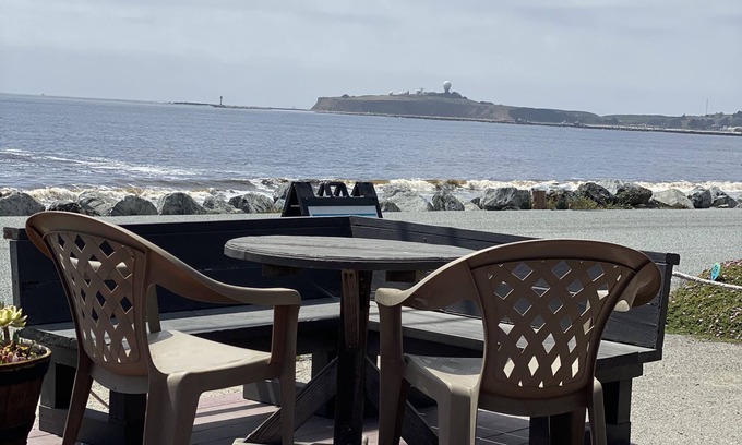 El Granada House | The Ebb Tide Beach Bungalow