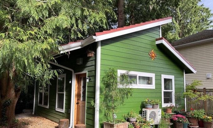 Olympic Hills Cottage | The Evergreen Scene, your private santuary at the end of the day!