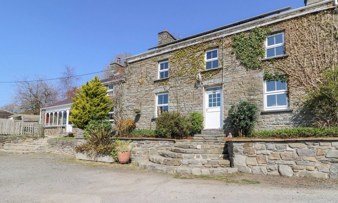 Felinfach Cottage | THE FARMHOUSE, pet friendly, character holiday cottage in Aberaeron