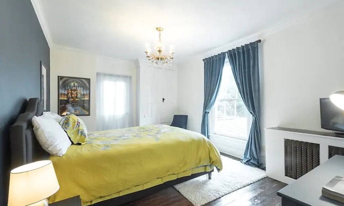 Orange House | The Fenton Room in historic Holladay House