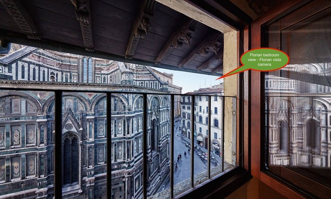 Duomo Apartment | The Florian Apartment: The feeling of touching the Duomo