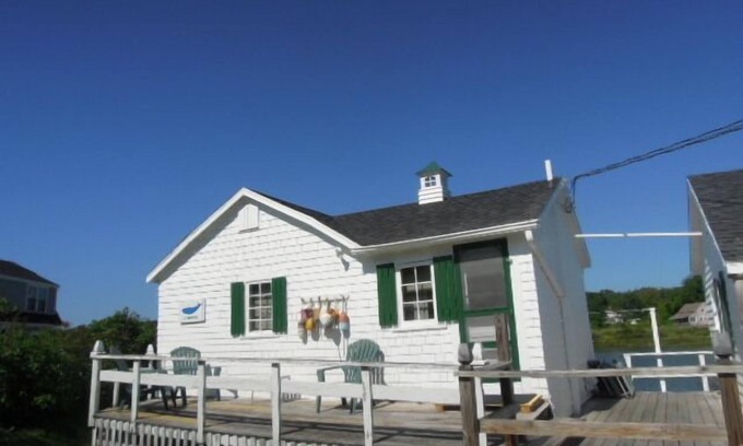 Cape Porpoise Cottage | The Four Whales - Cape Porpoise "Finback"