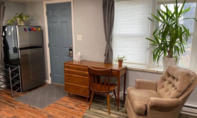 Ames House | The Fox Den