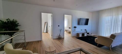 Ribeira Grande House | The Frenchie's House