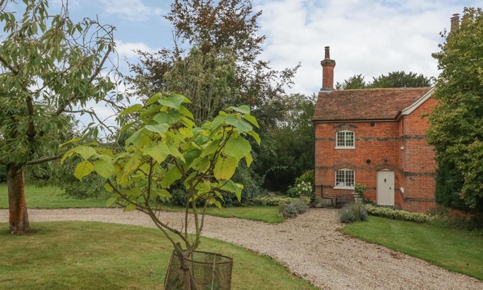 Halstead House | The Garden Cottage