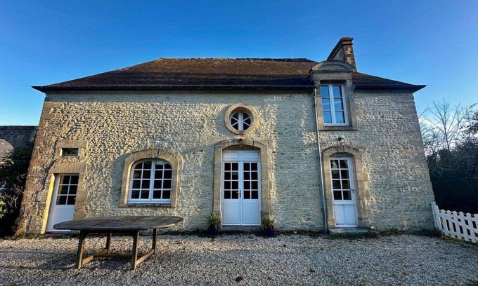 Tracy-sur-Mer House | The gardener's house