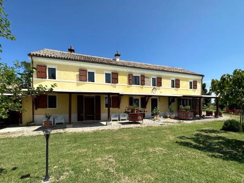 Senigallia Apartment | the Ginestra in historic country house with pool and air cond in Senigallia