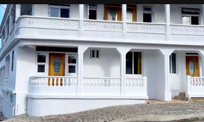 Marigot Apartment | The Golden Inn