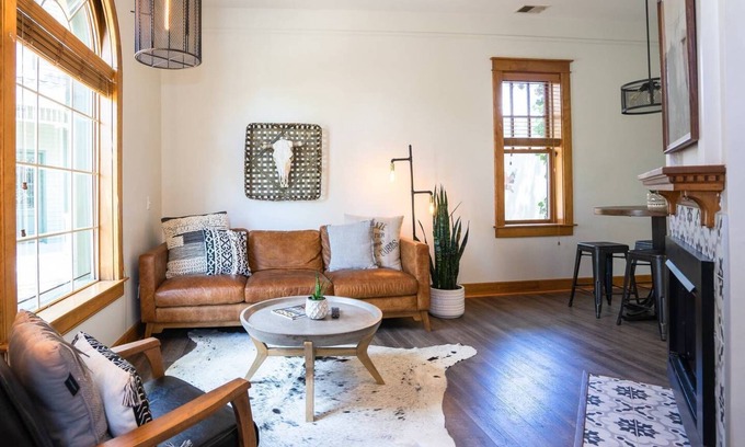 Five Points Apartment | The Grand Curtis Summ