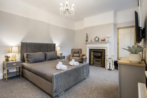 Edgware House | The Grand Edwardian 3 Bedroom Apartment