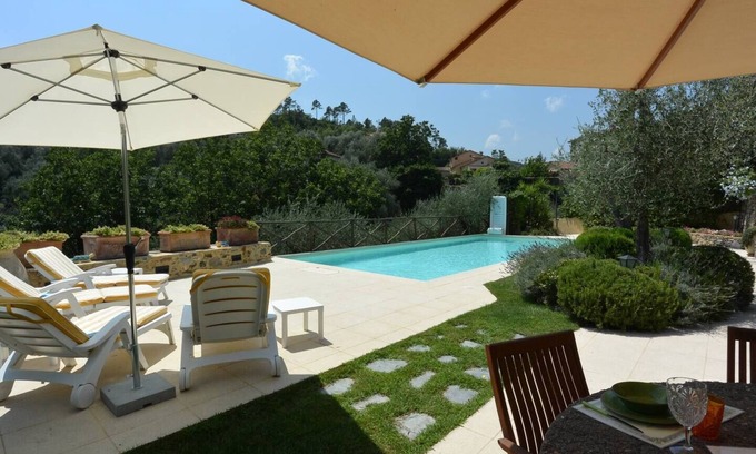 Garlenda Villa | The Grapefruit House - Villa con piscina