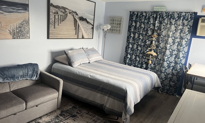 Hampton Condo | The Great Escape II. Newly renovated and beautiful Unit on Hampton Beach.