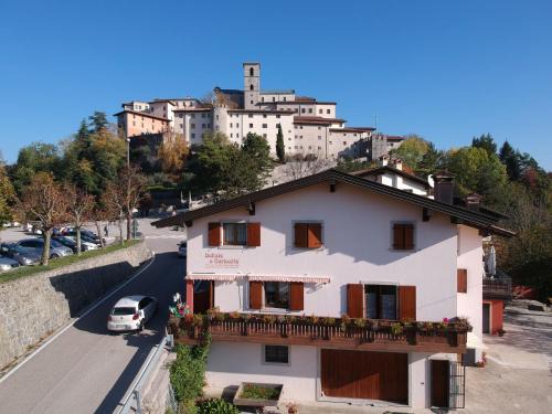 Mernico House | The Green Trail - Rooms