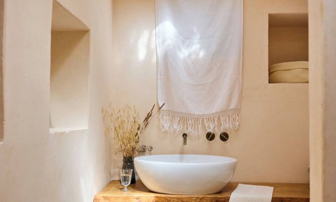 Ostuni Villa | The Guardian, refined trullo with pool surrounded by nature