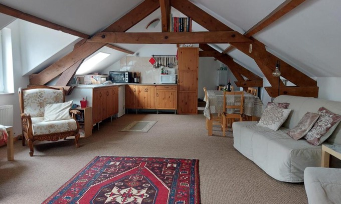 Combles Apartment | The Hayloft at Orchard Farm