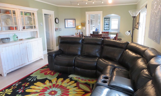 Chester House | The Homestead - 3 bedroom House in the Heart of Chester