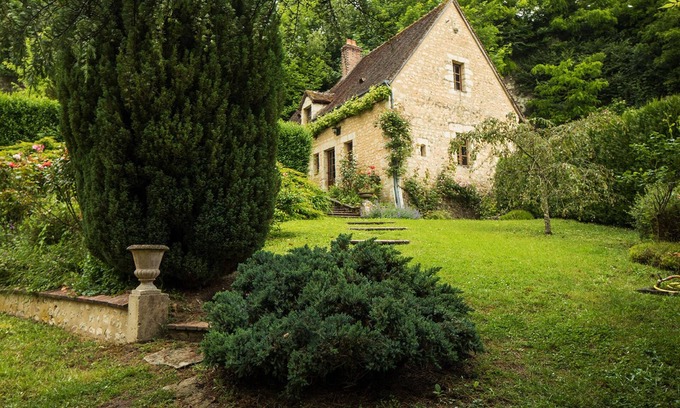 Saint-Germain-des-Grois House | The House of Lana .