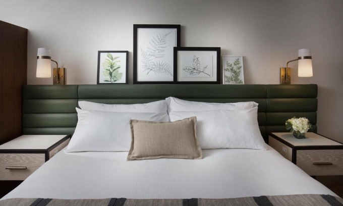 Pewaukee Hotel | The Ingleside Hotel