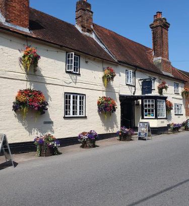 Whiteparish Hotel | The Kings Head