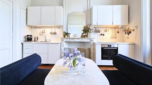 Tourcoing House | The Kooch House 1.4