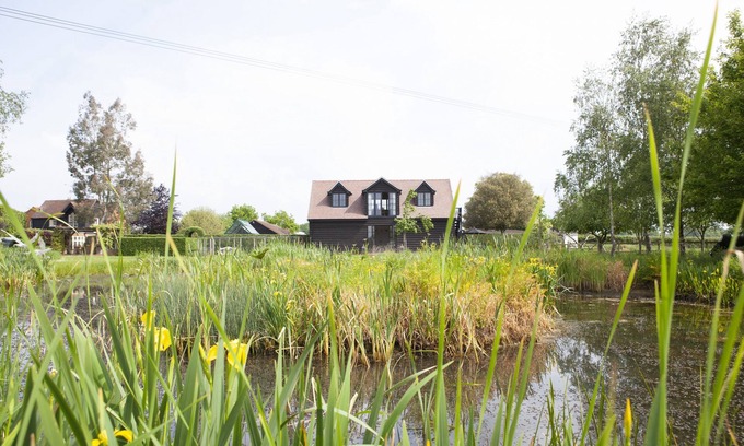 Alfold Cottage | The Lakehouse Apartment by inspirestays-com - a home sleeping 2 guests in 1 bedroom