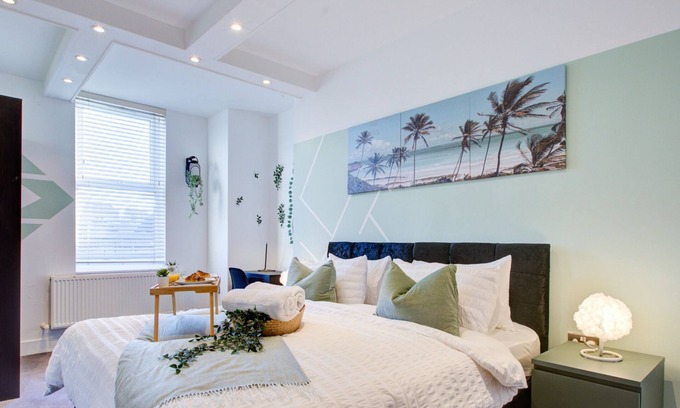 Sutton Central Apartment | The Leaf 1 Bed Apartment, High St, Sutton