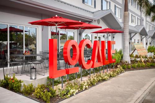 Seven Mile Beach Hotel | The Locale Hotel Grand Cayman