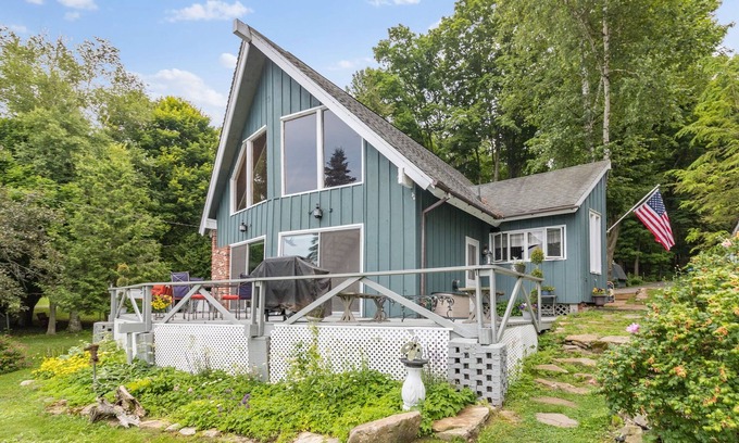 Brier Hill Ski Chalet | The Loon's Nest- Aframe on the St. Lawrence River