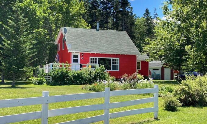 Tidnish Cottage | The Mac-Inn