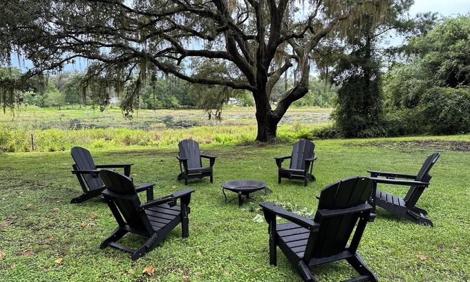 Silver Springs House | The Magnolia Lake House