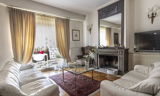 Platia Viktorias Apartment | The Magnolia - Sophisticated Residence