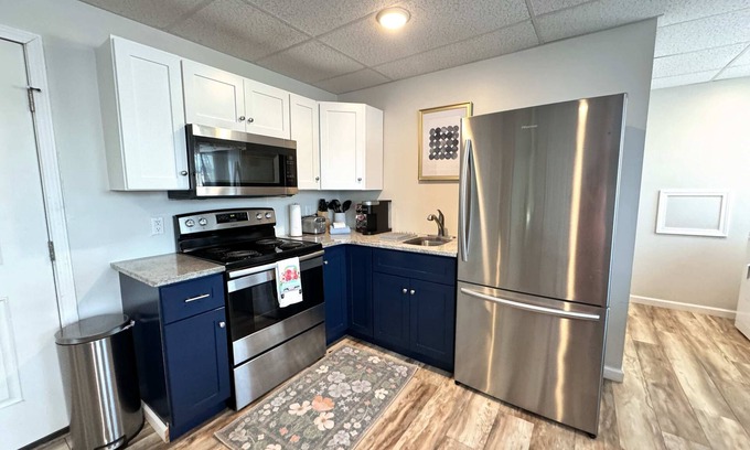 Ashland Apartment | The Market Place by Nest and Bloom Suite 4 (5045)