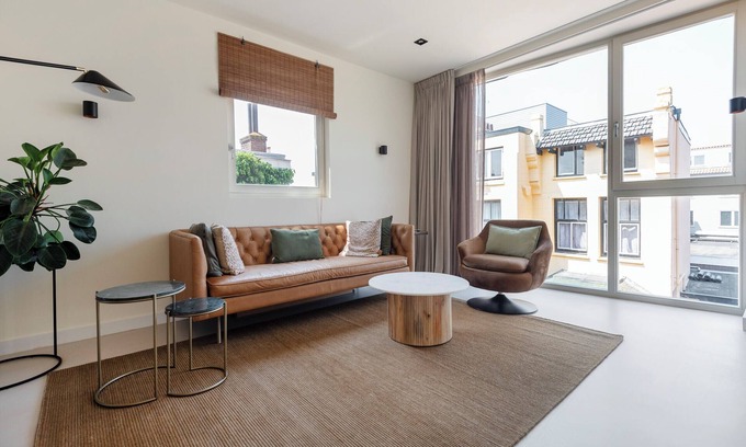 Zandvoort House | The Modern Burrow - central Zandvoort