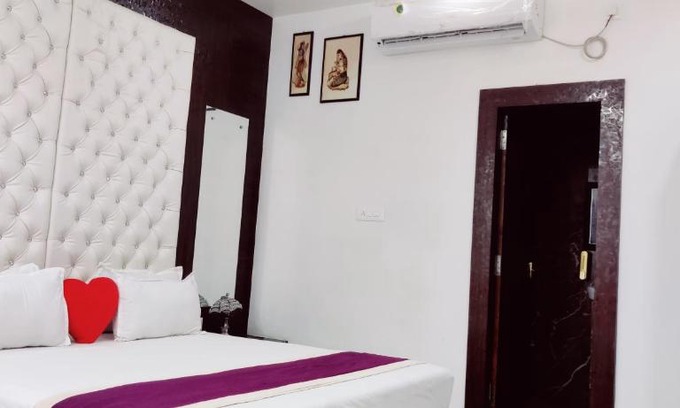 Muzaffarpur Resort | The Monarch garden ressort