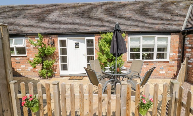 Sutton Cheney Cottage | THE NEST, pet friendly, character holiday cottage in Market Bosworth