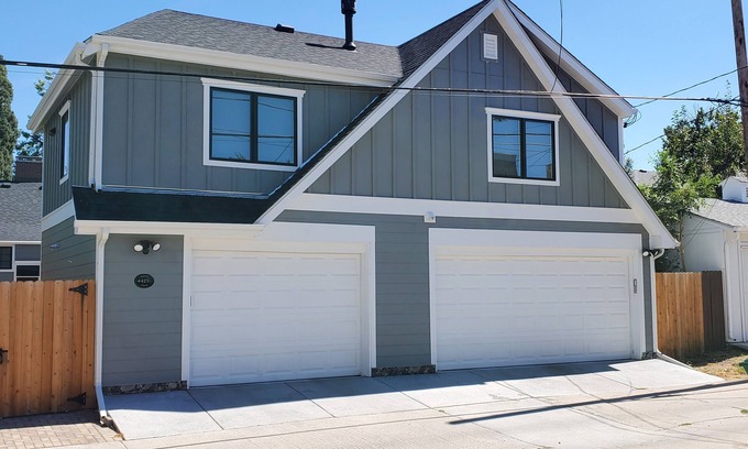 Berkeley House | The New Garage Mahal - A Touch Above