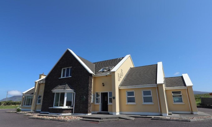 Glaise Bheag House | The Old Pier Guest Accommodation, bed only, no breakfast