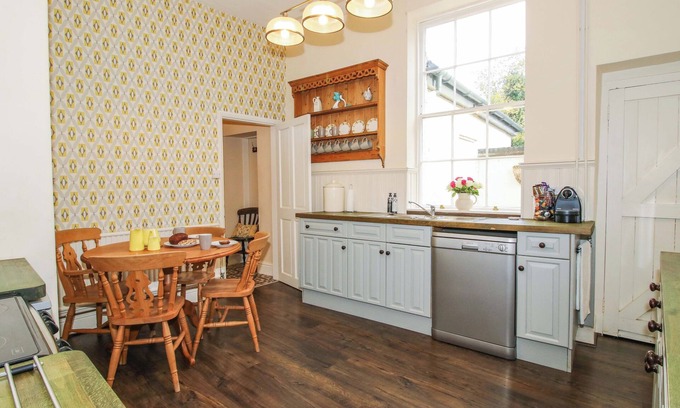 Montgomery Cottage | THE OLD RECTORY COTTAGE, family friendly in Montgomery
