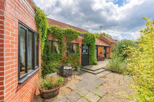 Foxley Bed & Breakfast | the Orangery - BnB Suites