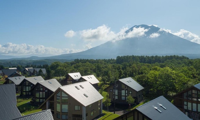 Kabayama Ski Chalet | The Orchards Niseko