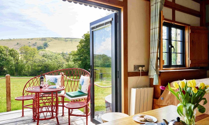 Trecastle Cabin | The Orient Express Shepherd's Hut with Hot Tub