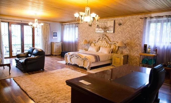 Nairobi Bed & Breakfast | The Palace Inn Karen - Executive Suiten