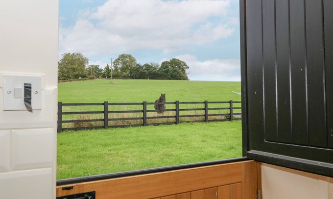 Usk Cottage | The Pheasant One