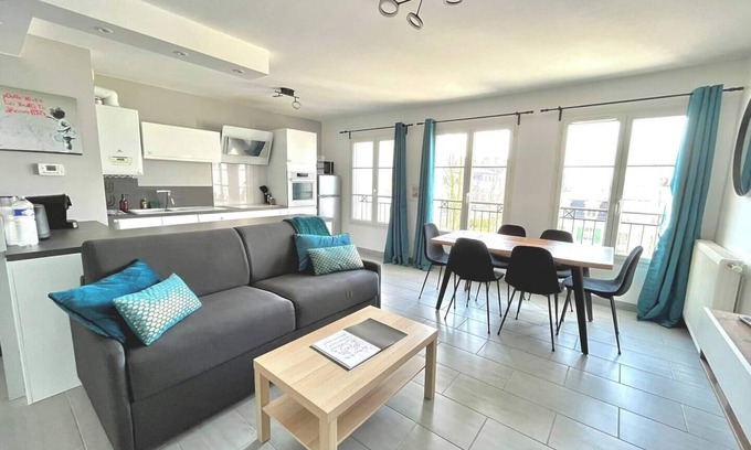 Serris Apartment | The Place To Be - Apartment for 6 People very close to Disneyland Paris