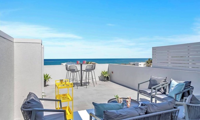 West Beach House | The Plovers Nest Seaside Horizons in West Beach