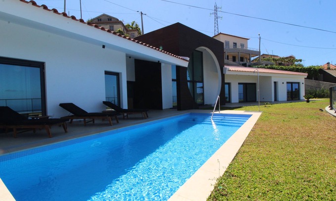 Canhas Villa | The pool house in Ponta de Sol