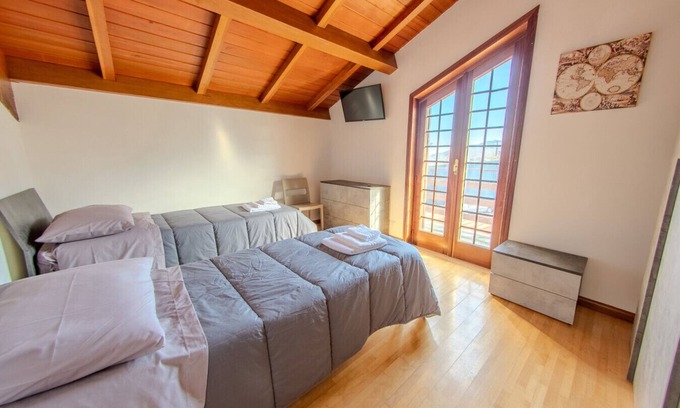 Gesualdo House | The Prince's Refuge - Double Room with Shared Bathroom