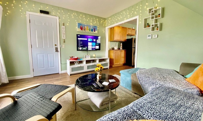 Providence Apartment | The PVD Penthouse ⭐Near Brown, RISD, College Hill⭐Top Rated Host ⭐Min to Dwntwn